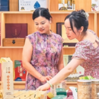 上半年全国消费市场保持平稳增长态势