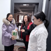 粥香暖腊八 社区传温情——长沙金线巷社区联合开展腊八送暖活动