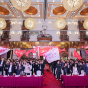 从开创者到行业领先：千思装饰第七届万人拼团启幕