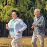 推动教育赋能银发经济 国家老年大学银发经济学院成立