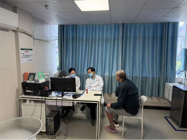 省级专家“零距离”看诊，质控培训“全覆盖”赋能——2026年衡阳市皮肤科质控培训会暨大型义诊在耒阳圆满举行631.png