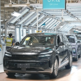 车企为何纷纷造“大车”