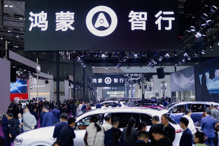 鸿蒙智行4_副本.jpg 鸿蒙智行4_副本.jpg