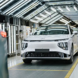 前11个月我国新能源汽车新车销量达汽车新车总销量53.2%