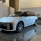 理想i8上市售32.18万元起 续航720km