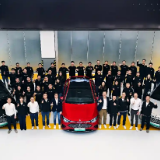 奔驰携手Momenta打造全新智能辅助驾驶