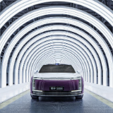 尊界S800“一车带全链”：鸿蒙生态持续赋能中国汽车产业向高端突破