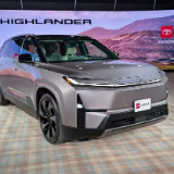 全新丰田纯电汉兰达首发亮相