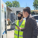 中国新能源汽车长途出行更加便利 “充电焦虑”渐行渐远