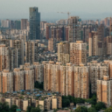人民时评：以党建引领提升物业管理水平
