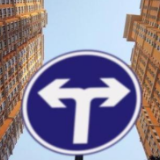 富力地产业绩下滑 踩中全部“三道红线”