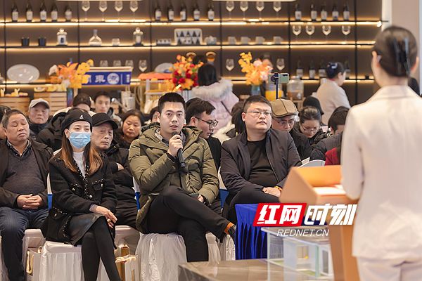 e040d23a344e64e4d5621de2e41d2ee_副本.jpg