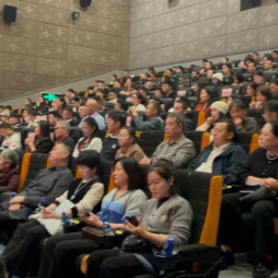 以爱防“艾” 中国首部青少年艾滋病题材公益电影《青爱》长沙首演