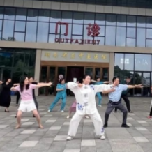 八段锦+经络拍打操，湖南省直中医医院云龙院区掀起健康养生热潮