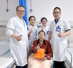 长沙市中心医院开展退休职工骨关节健康义诊月活动