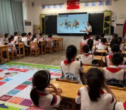 全国爱眼日： 护眼课堂进校园 近视倒睫问题不容忽视