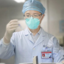 “最美医者”胡培磊：当好检验“侦察兵”，让标本为患者病情“说话”