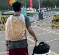 临近开学孩子出现心理不适是抑郁了吗？这样帮助孩子排解
