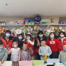 共建温暖病房 长沙职院学子为血液病儿童送上特别一课