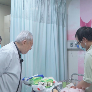 多学科团队护航，30余个日夜守护“巨瘤孕妈”带宝宝回家啦