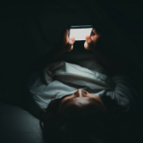 别让“夜猫子”行为悄悄伤了你的肝