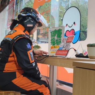 温情守护奔跑者:长沙的“爱心驿站”样本