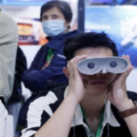 这种病盯上了年轻人，拿什么拯救你，职场干眼症？