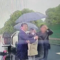 暴雨中上班途中偶遇车祸 湖南省直中医医院医生挺身救人