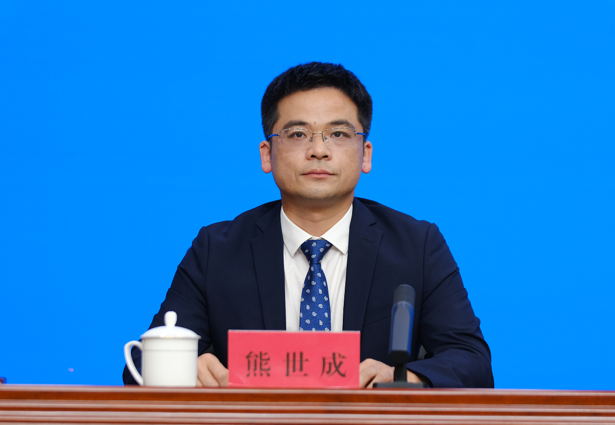 熊世成.png 熊世成.png