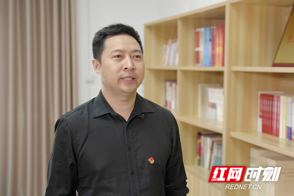 湖南省地方金融监督管理局金融监管二处处长彭新理接受红网时刻新闻记者专访。