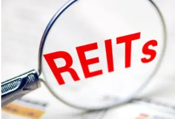 首批保租房REITs上市均实现30%涨停，公募REITs值得买吗？