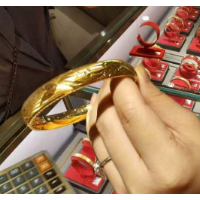 金价大“跳水”，现在是入手的好时机吗？