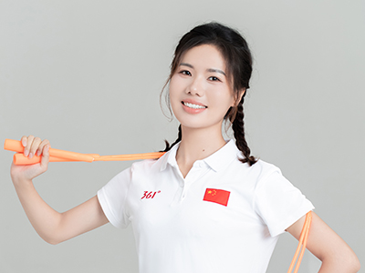 023 当班主任的体育老师：自编创新花样跳绳走红.jpg