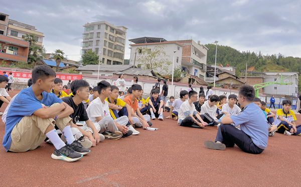 【百日行动】警企联袂开展反诈宣传进校园