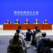 粮食产量再创新高，农民收入保持增长