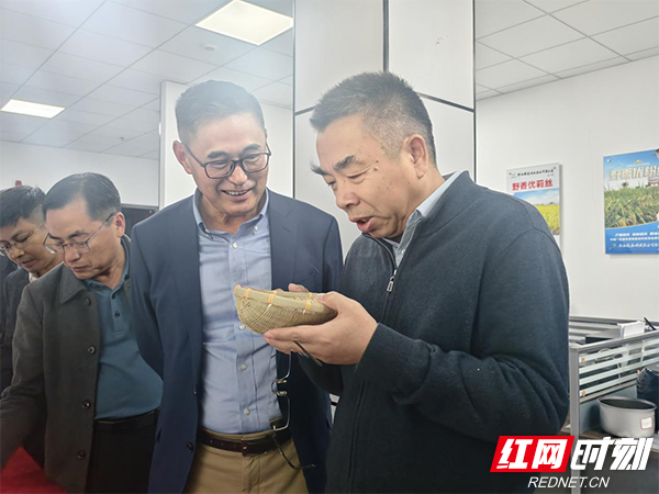 图片1-0.jpg 图片1-0.jpg