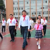刘非参加娄底六小庆祝“六一”国际儿童节活动