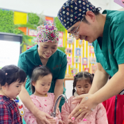 湘雅医院手术室志愿者持续推进手卫生健康科普进校园活动