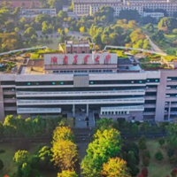 湖南农业大学：新生见面礼 送一份节能宣传手册