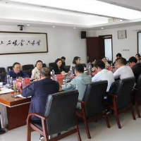 现代农业集团座谈接地气 走实又走心