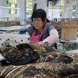 祁东县蒋家桥镇:“扶贫车间”托起家门口致富梦