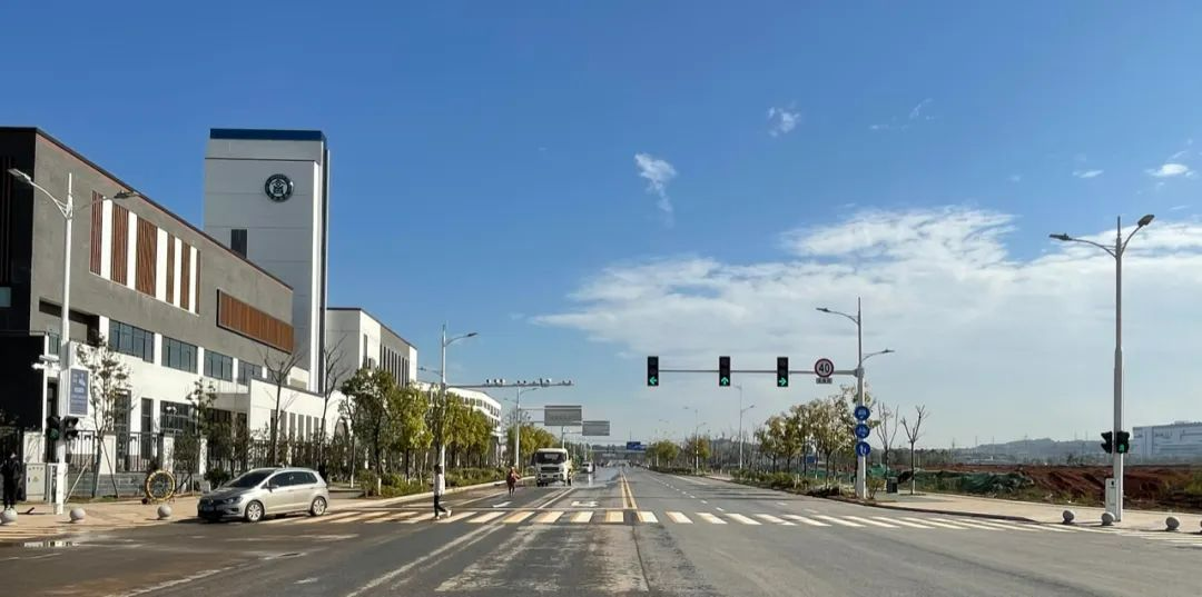 一杆路灯，如何创造千亿产业?