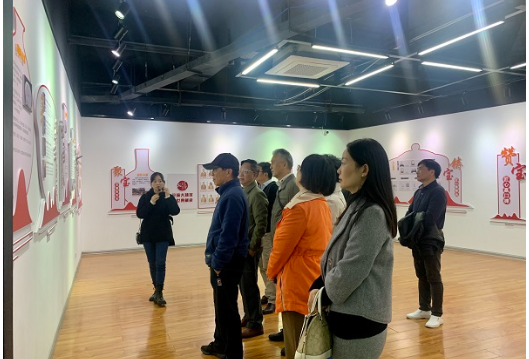 海外侨胞调研湖南大球泥瓷艺有限公司 寻求合作商机