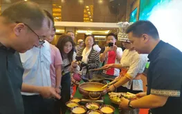 剁椒鱼头、醴陵油火、湖南工夫红茶……60多项非遗美食技艺聚集星城