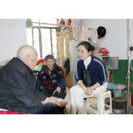 娄星区老干部服务中心：入户走访监测户 殷切关怀暖人心