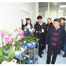湖南省高中精英校长领航研修班学员到娄底一中参观交流