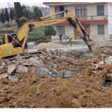 坚守红线 上梅街道依法拆除占用耕地违法建筑
