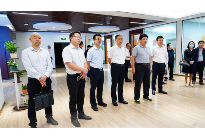 湖南人文科技学院：书记校长带队“访企拓岗”促就业