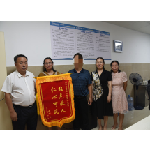 双峰：市民散步心脏骤停倒地 路过医院员工心肺复苏救回