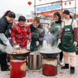 赶集娄底丨烟火气里寻年味！走，去新化上梅古镇赶集！